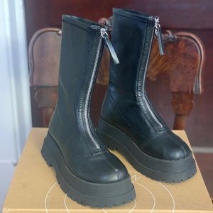 Size 7 urban outfitters platform boots